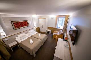Отель Hotel Liilia Кайна Улучшенный двухместный номер с 1 кроватью или 2 отдельными кроватями-2